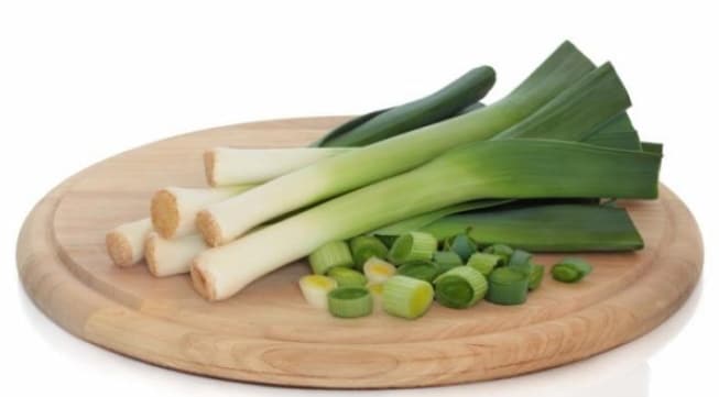 Panduan Lengkap Cara Menanam atau Budidaya Bawang Leek ...